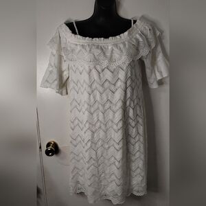 Violet Weekend White Off-Shoulder Lace Paisley‎ Dress Size Large